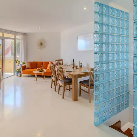 Beachfront Centric Duplex With Pool & Amazing Views Apartment Marbella